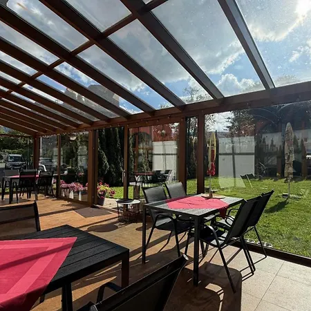 Palacyk Karkonosze Kolo Karpacza Bed and Breakfast 4*