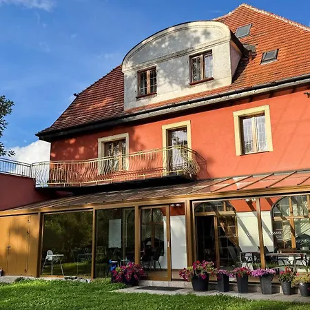 Bed and Breakfast Palacyk Karkonosze Kolo Karpacza 4*
