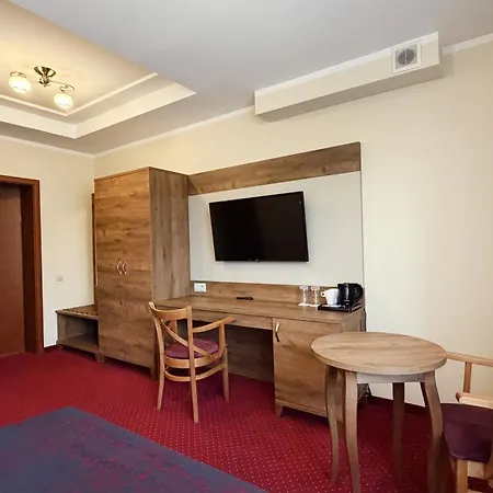 Palacyk Karkonosze Kolo Karpacza Bed and Breakfast 4*