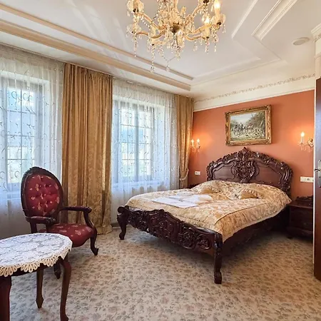 Palacyk Karkonosze Kolo Karpacza Bed and Breakfast 4*